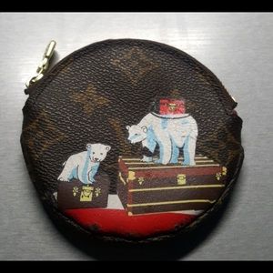 Louis Vuitton Limited Edition Polar Bear C…